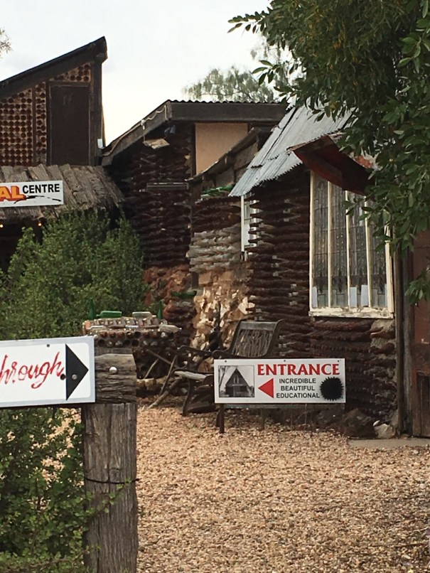 Housing in Lightning Ridge 