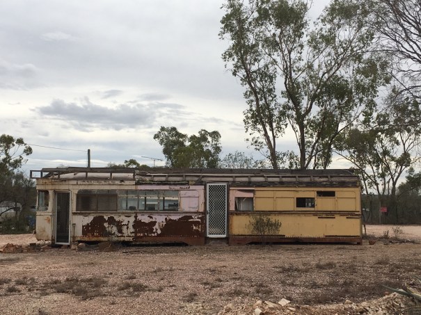 Housing in Lightning Ridge 