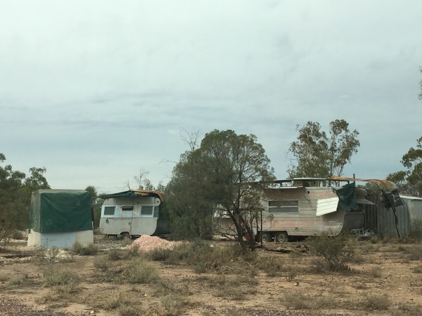 Housing in Lightning Ridge 