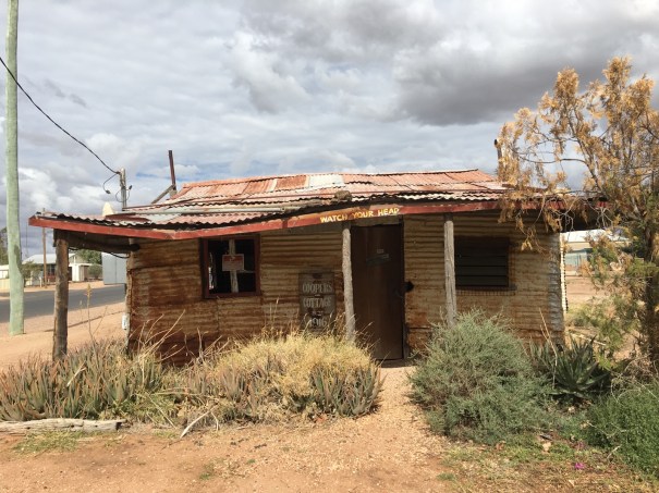Old miners cottage Lightning Ridge 